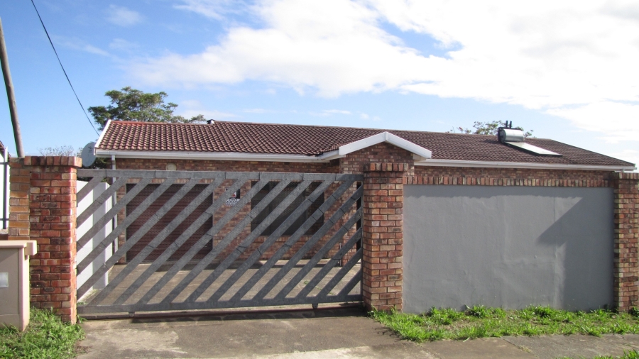 3 Bedroom Property for Sale in Cambridge Eastern Cape